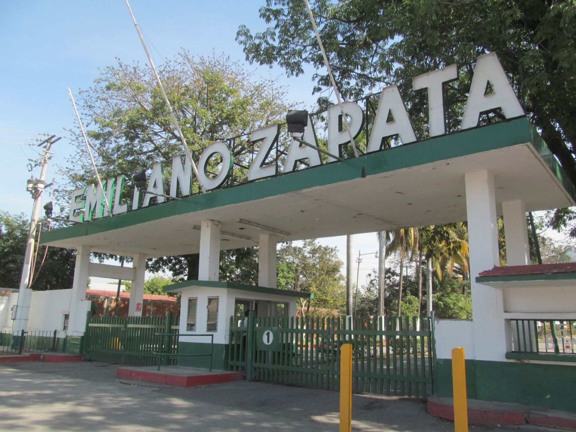 Dispensan firma de “sobrevivencia” a jubilados del IEZ