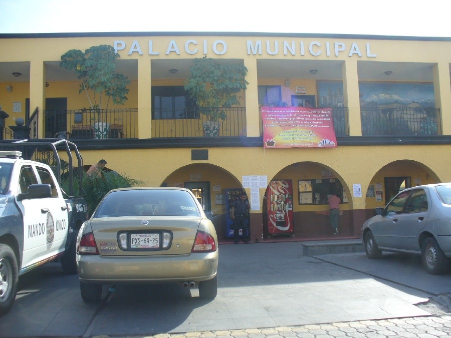 Por una deuda a una empresa constructora fueron intervenidas la tesorería y las cajas de cobro de Atlatlahucan