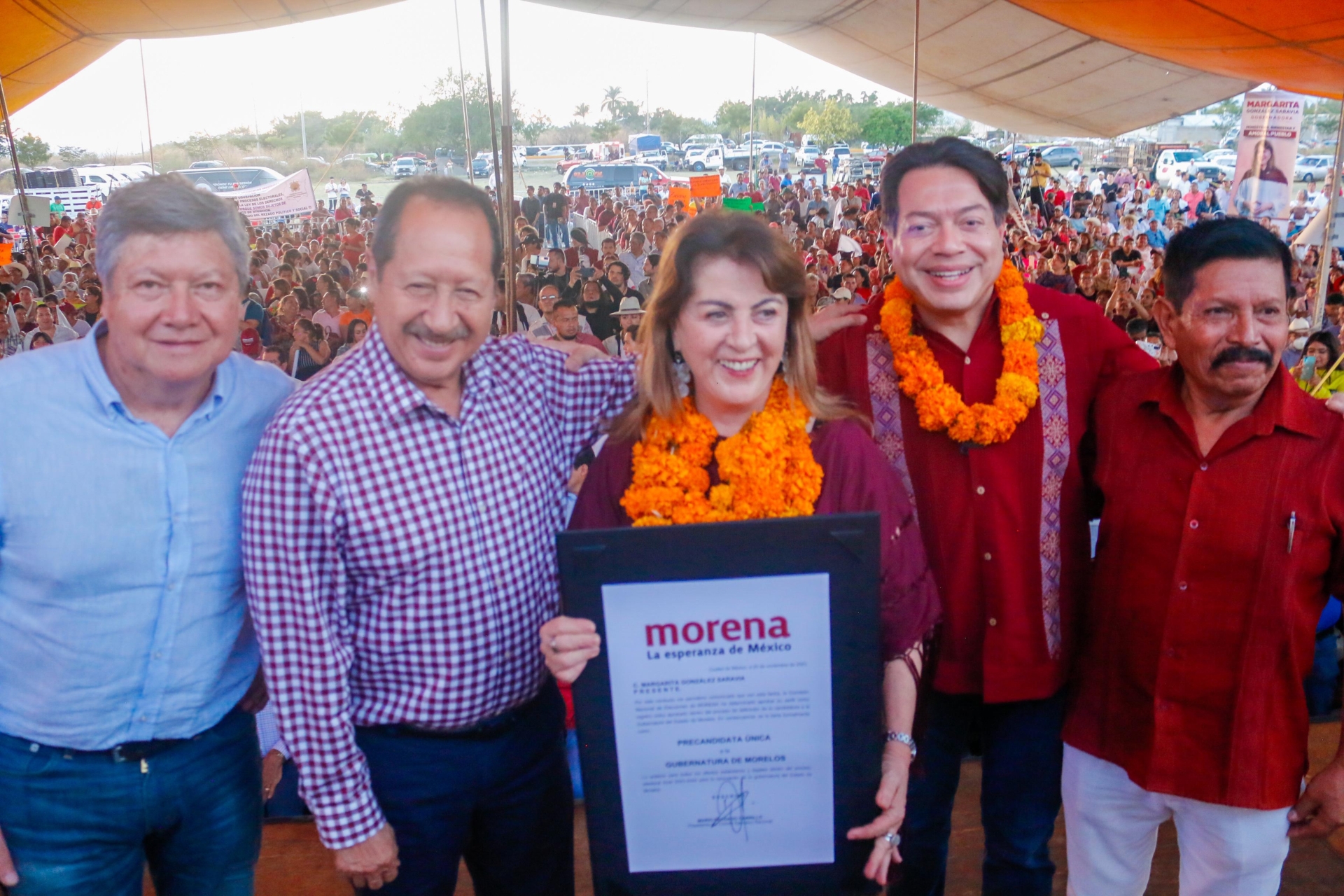 Mario Delgado entrega a Margarita González constancia como precandidata a la gubernatura de Morelos
